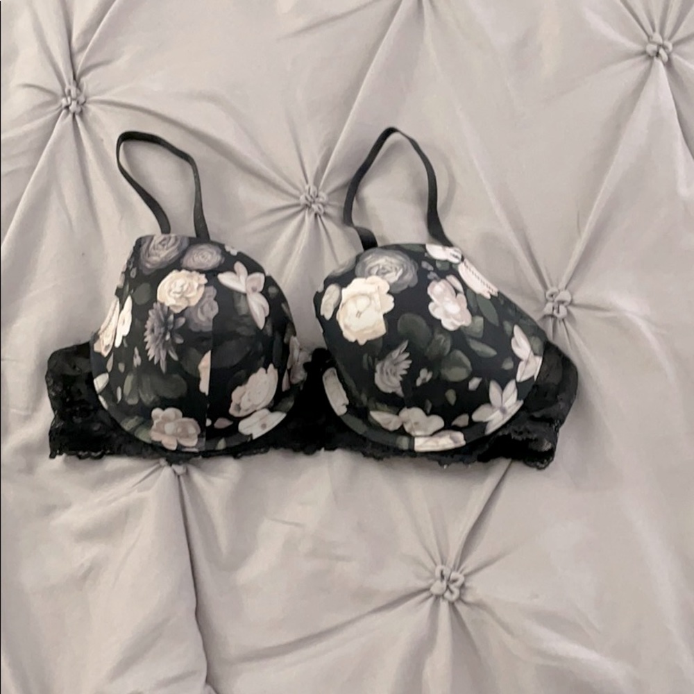 🌟Black Floral Bra🌟
